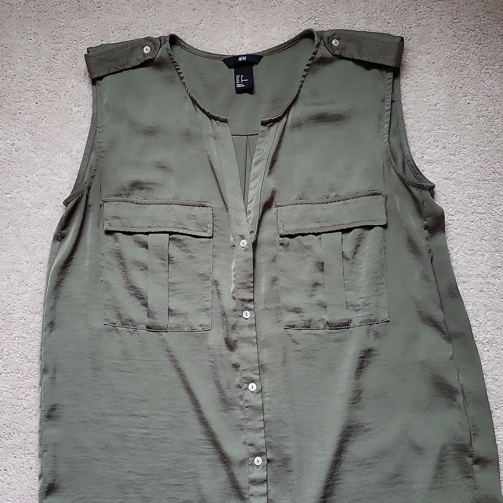 Sleevless blouse - Picture 2 of 4